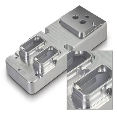 Pièces détachées usinées CNC sur mesure à 5 axes Composants de boîtiers complexes en aluminium